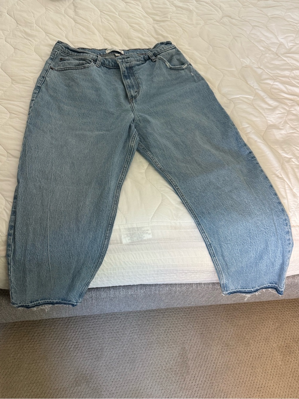 Abercrombie & Fitch Light Blue Ultra High-Rise '90s Straight Jeans